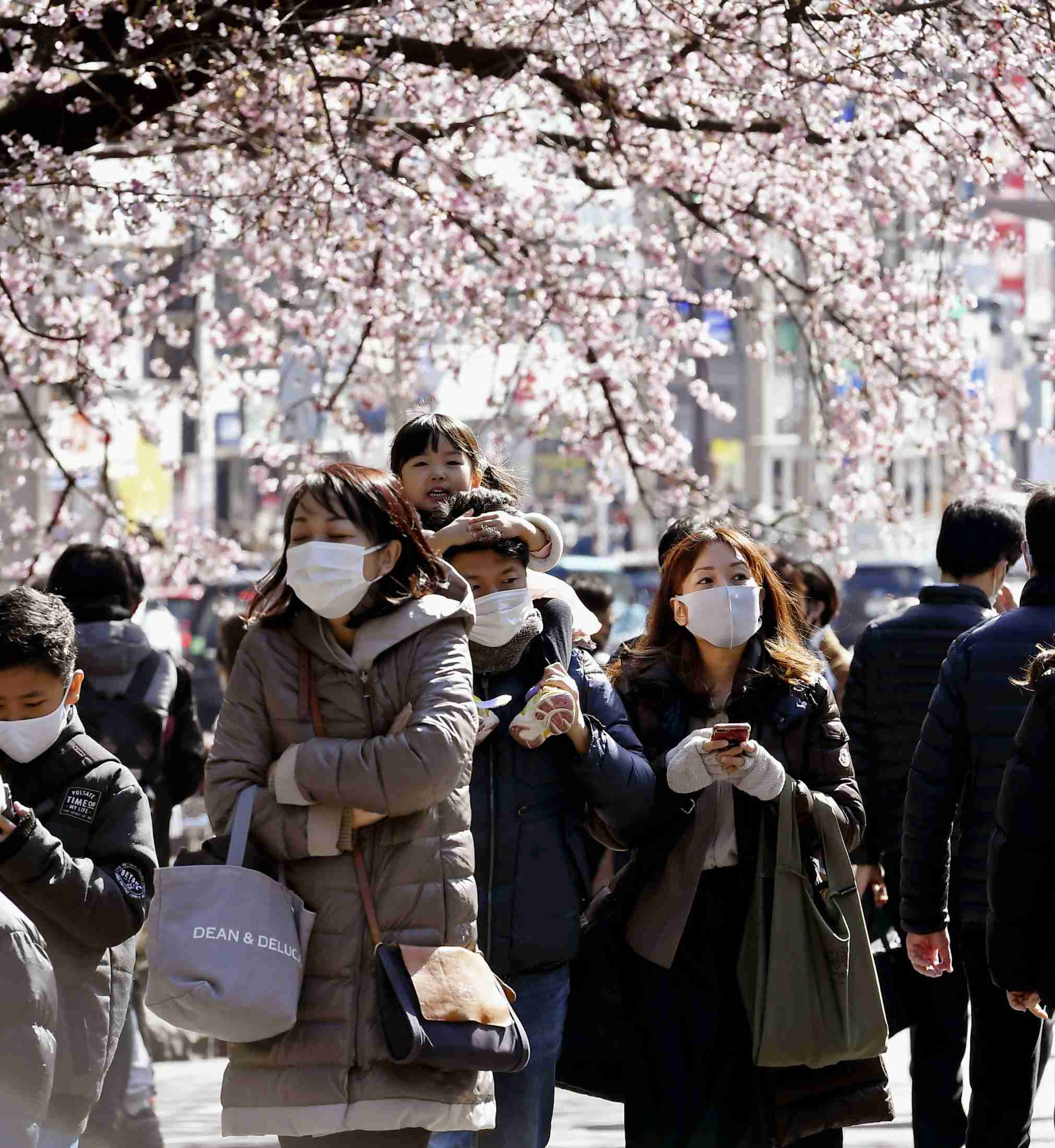 国内で999人感染、30人死亡　新型コロナ（共同通信） - Yahoo!ニュース