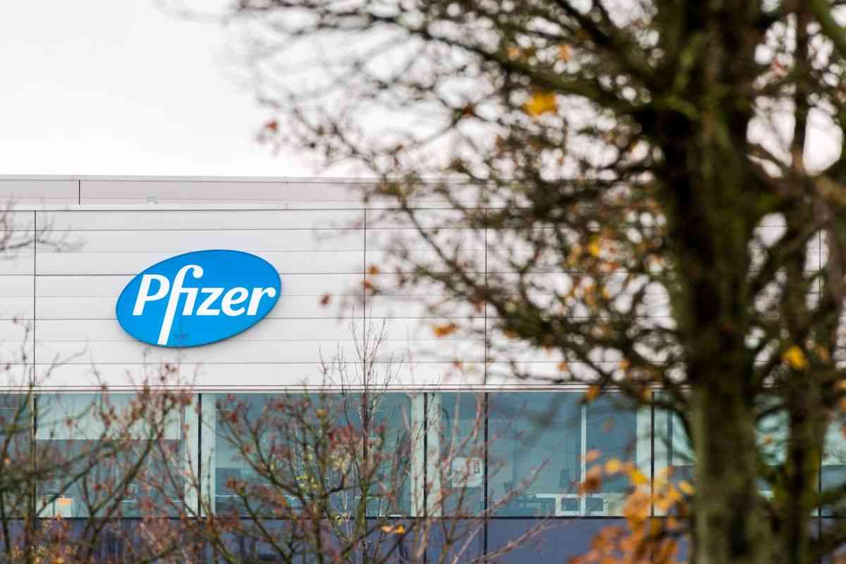 ファイザーＣＥＯらも保有株売却、ワクチン期待で製薬株が急伸 - Bloomberg