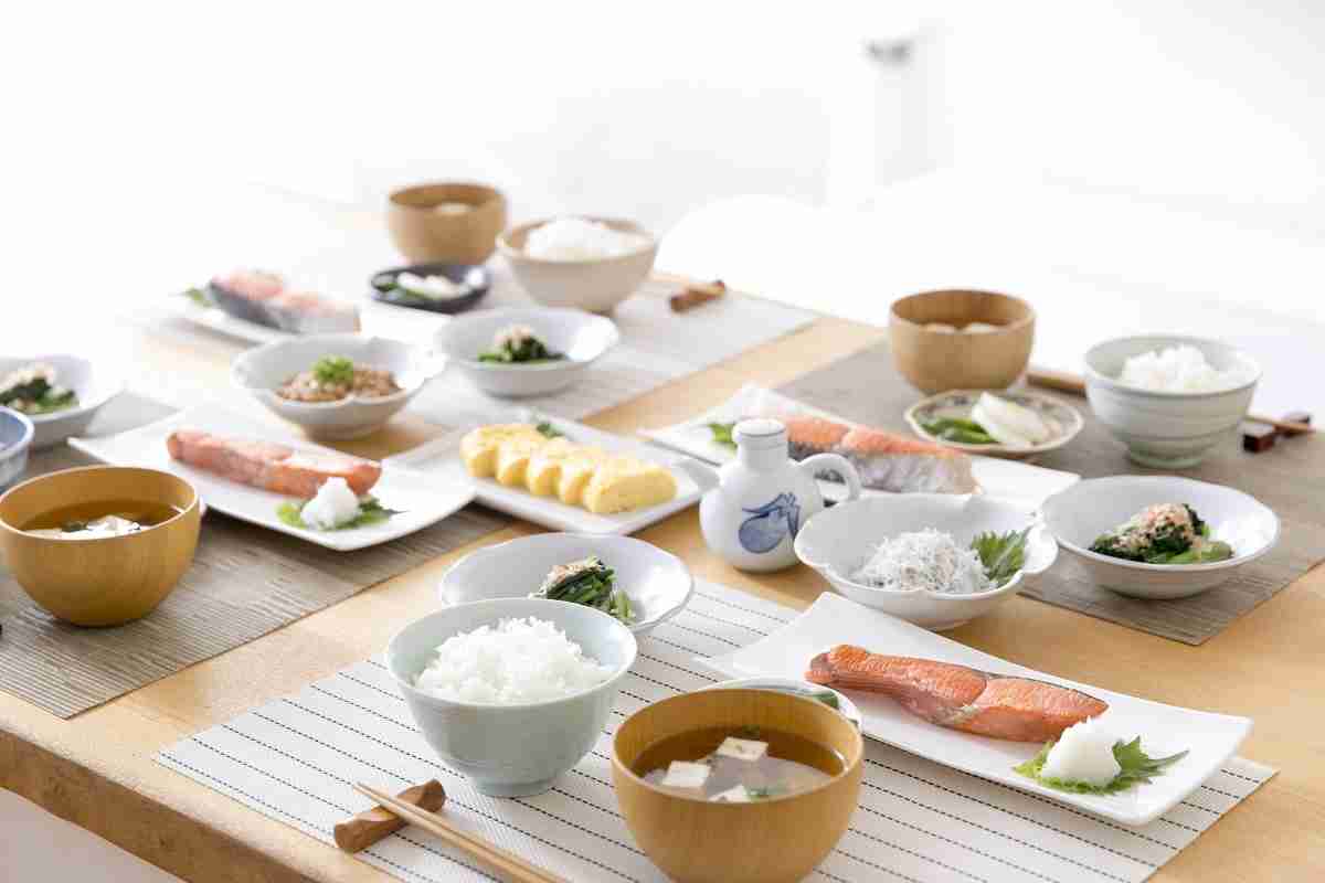 自炊しろと価値観押し付ける「自炊警察」　その理不尽が生まれた背景