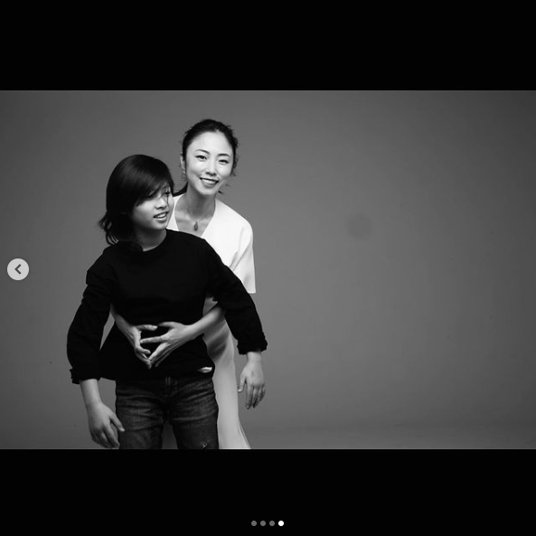 MEGUMI、長男と2ショット「イケメン 遺伝子すごい」「ママ似ですね!!」