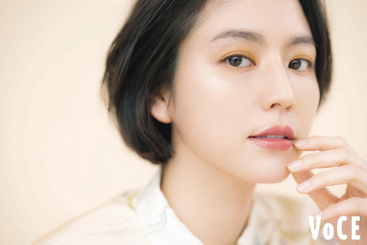 長澤まさみ、最旬の春メイクで色っぽく　美人顔3パターン披露 | ORICON NEWS