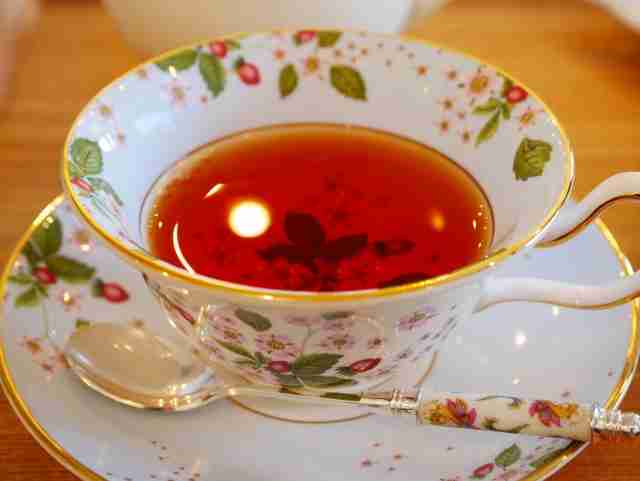 お酒より紅茶、コーヒーが好きな人