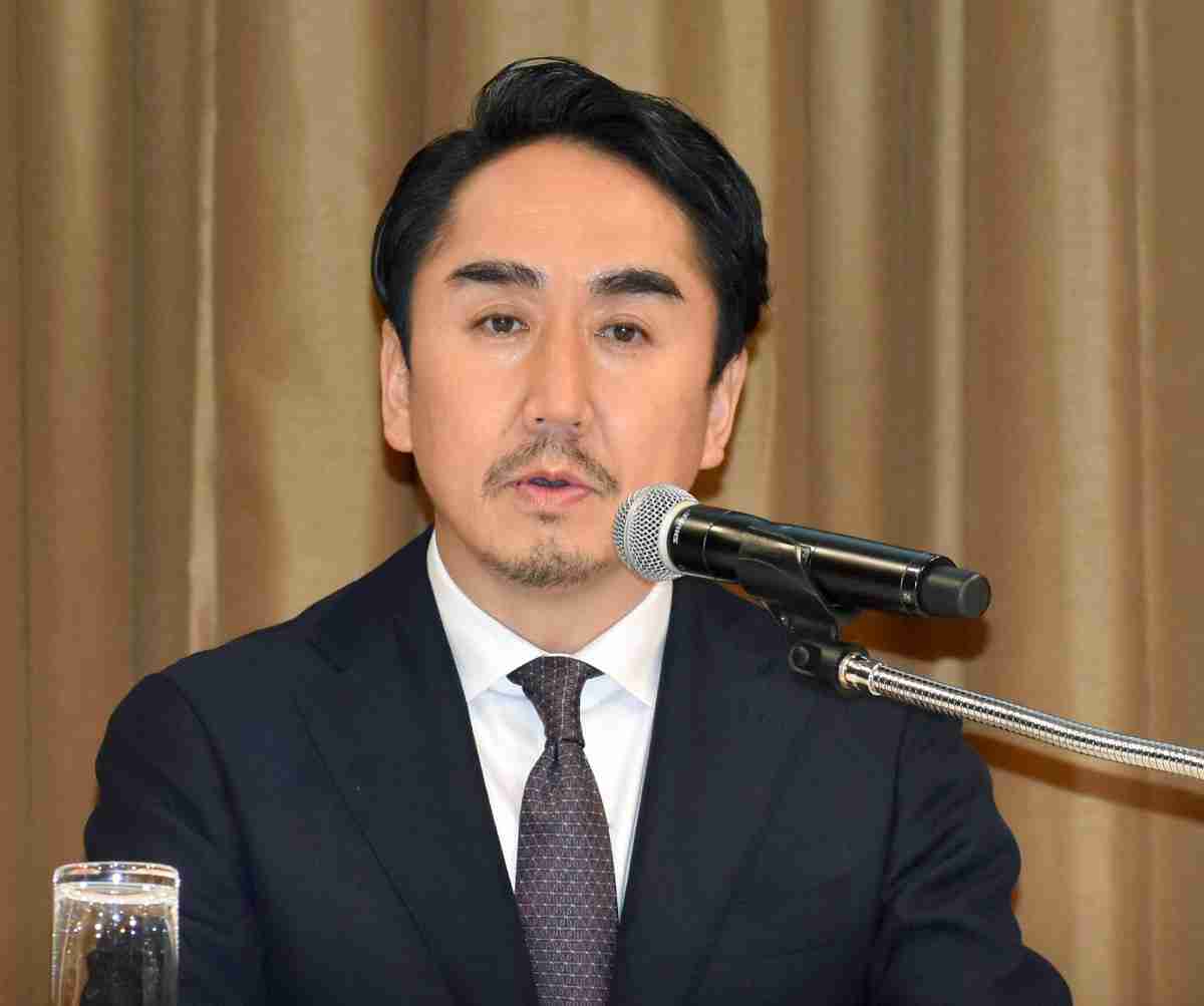 ＬＩＮＥ社長、都内で会見「信頼裏切った」保険証画像データも韓国で閲覧可能（スポーツ報知） - Yahoo!ニュース