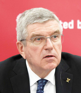バッハ会長「全員に犠牲が必要」東京五輪の海外客断念に理解
