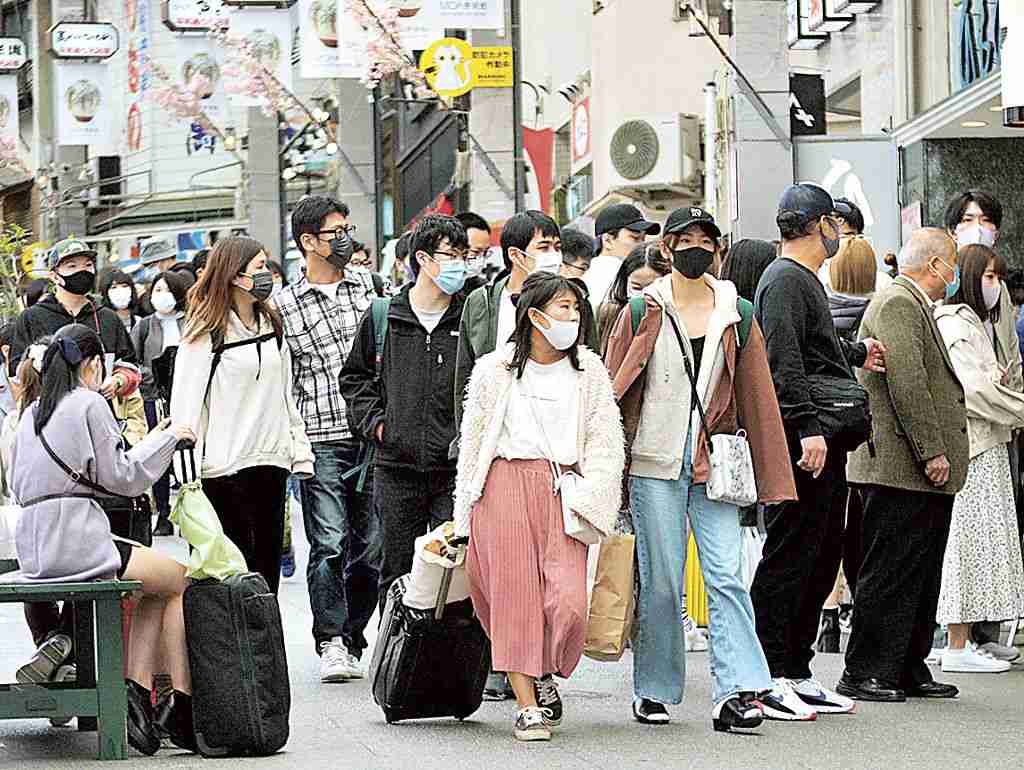 熱海にぎわい、もう例年並み　首都圏の緊急事態解除、直前の週末｜あなたの静岡新聞