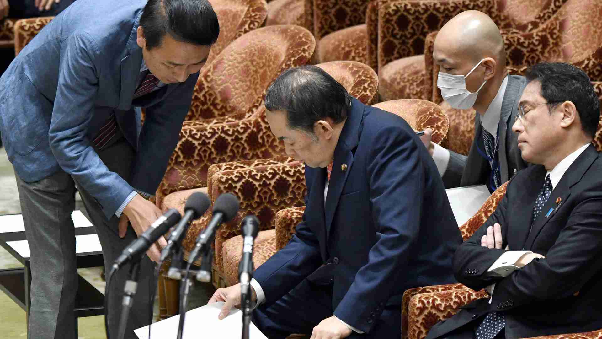 「花見にスマホ持参で逮捕」低レベルすぎる国会審議で共謀罪を採決か―答弁できない法相、日本語歪める首相(志葉玲) - 個人 - Yahoo!ニュース