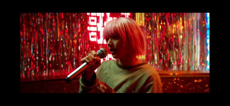 あいみょん初の“桜色ヘア”に反響「ピンク髪かわいすぎる」黒髪派の声も | ORICON NEWS