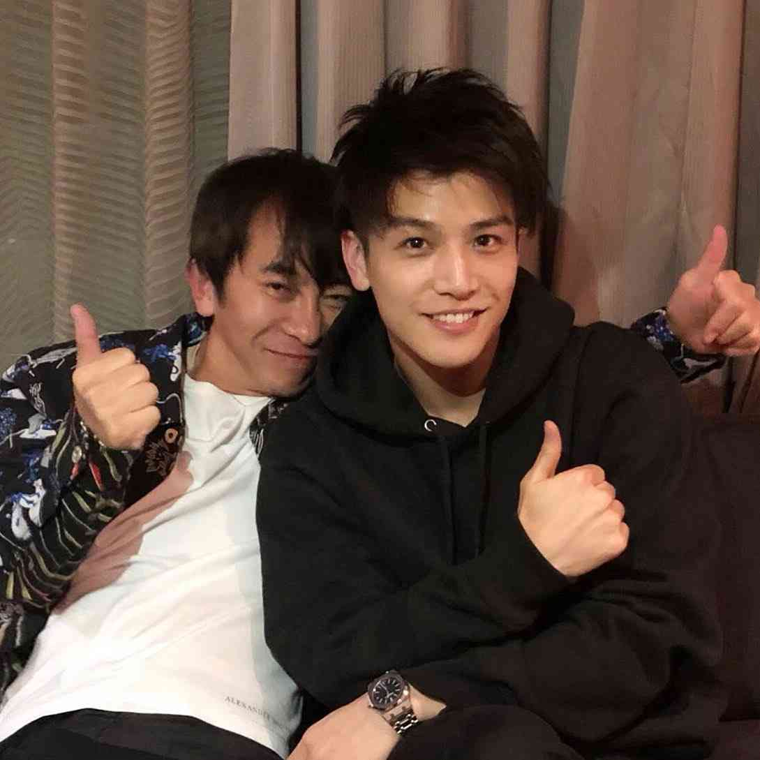 有名人の仲良しツーショットの画像