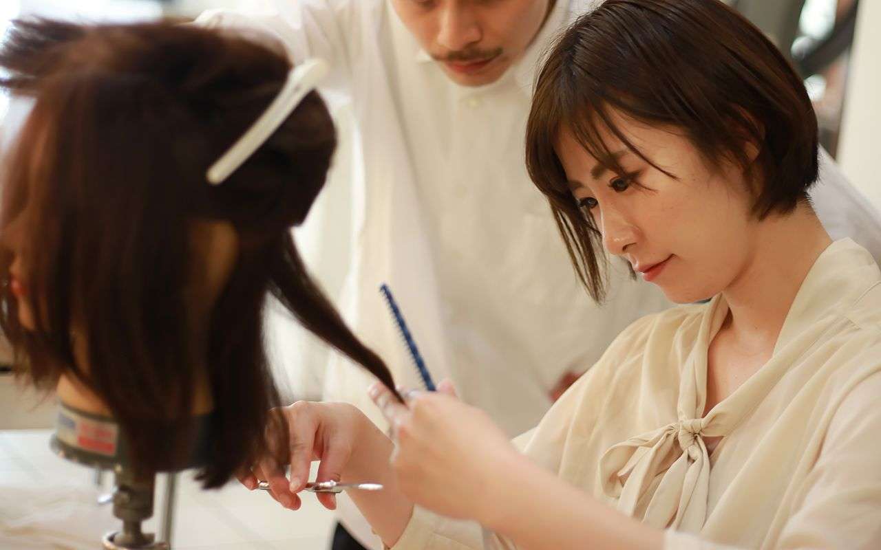 原因は新型コロナにあらず…街で美容師に声をかけられる「モデハン」激減の理由 | 文春オンライン