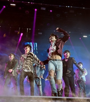 60歳目前の兄が、BTSに遭遇し沼堕ち。なぜ私たちはBTSにハマるのか？（現代ビジネス） - Yahoo!ニュース