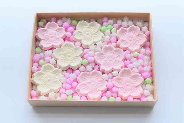 春のお菓子（和菓子、洋菓子）