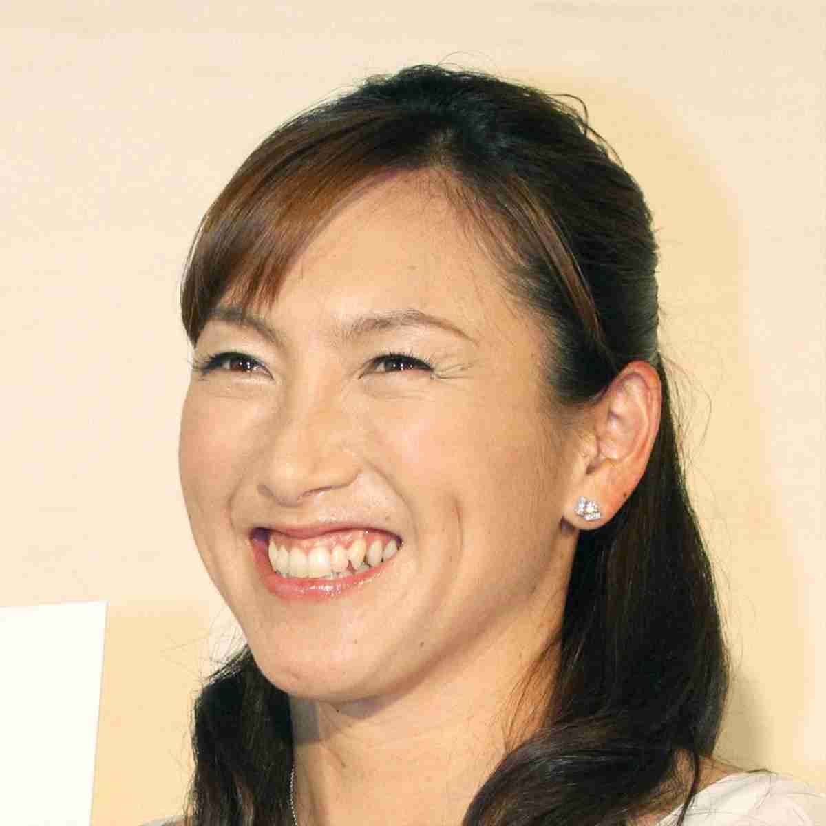 小学校で女児の肌着着用に男性教諭の許可必要　杉山愛さん疑問「さっさと撤廃して欲しい」 : スポーツ報知