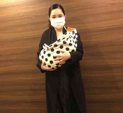 平野ノラ、愛娘と初外出「ハラハラはらたいらさんに3000点」
