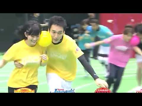 草なぎ剛は本当に山本彩を揉んだのかスローモーションで検証してみた【E Slow】 - YouTube