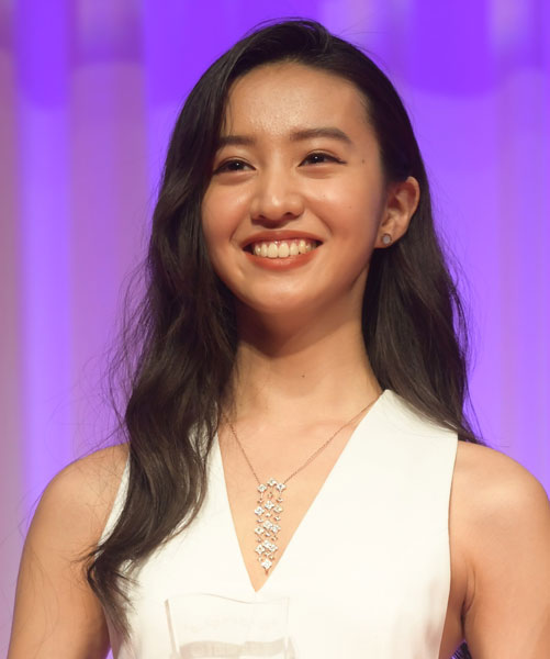 キムタクの次女Ｋｏｋｉ，が着物の帯の上を歩く動画で物議「日本文化を冒とく」（東スポWeb） - Yahoo!ニュース