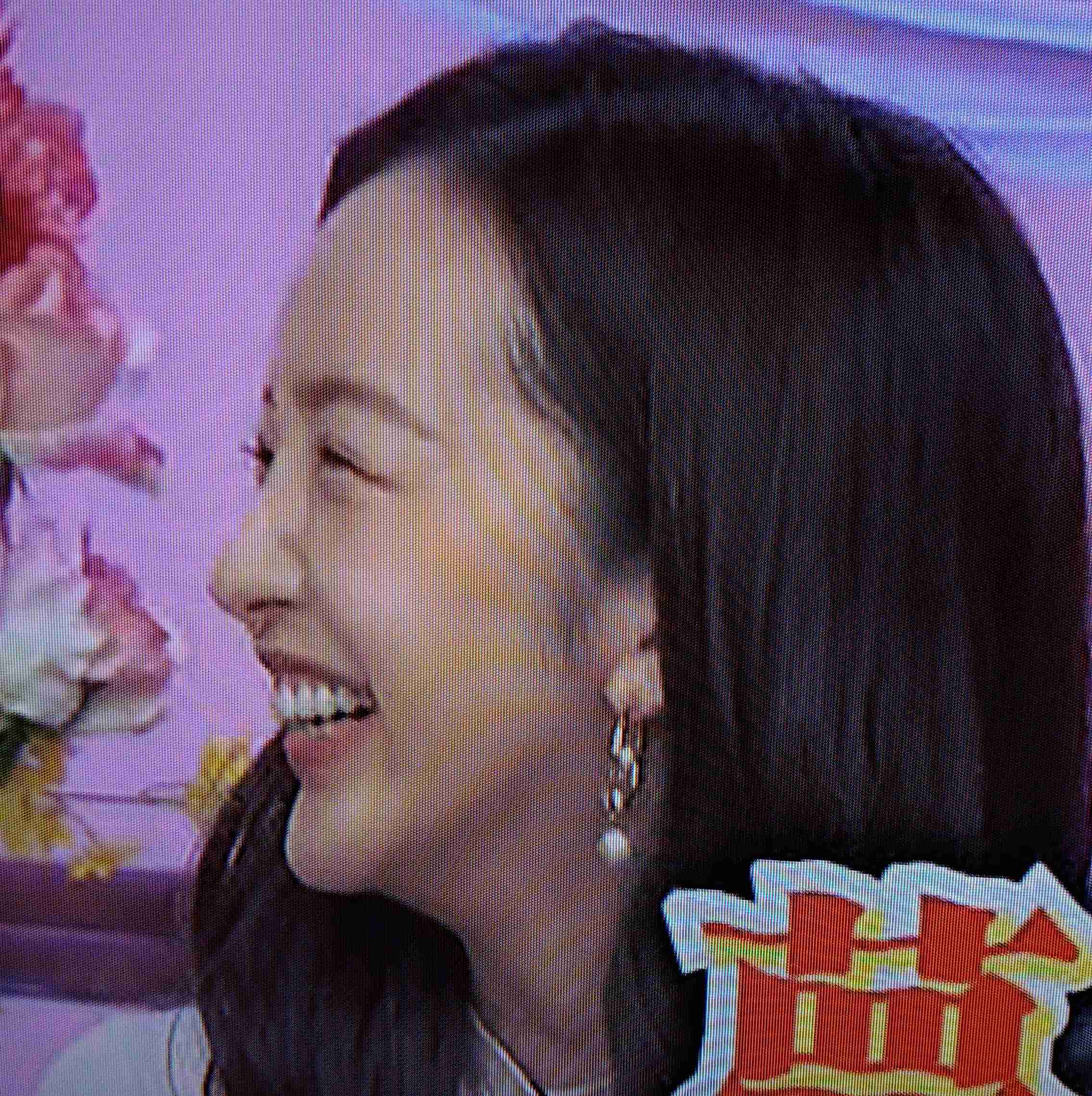 新婚・板野友美、ぱっつん前髪最新ショット&観葉植物が茂る自宅を公開「オシャレ」「素敵すぎ」