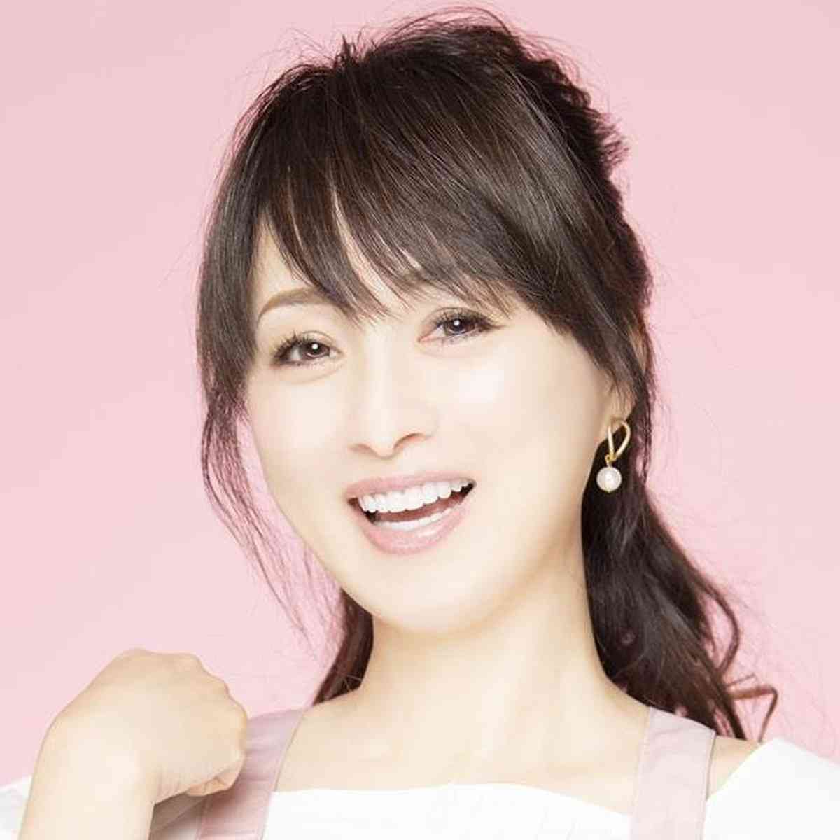 渡辺美奈代、手作りブイヤベース＆チーズリゾット＆サラダを披露「本当に美味しそう」