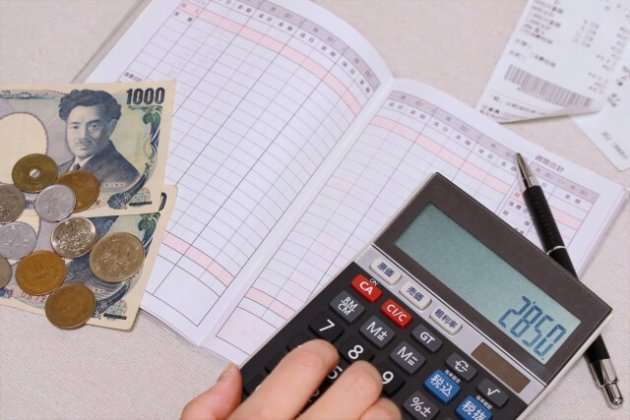 世帯年収1000万円の質素な暮らし「服はフリマアプリかGU。頻繁に外食すると家計が圧迫される」 | キャリコネニュース