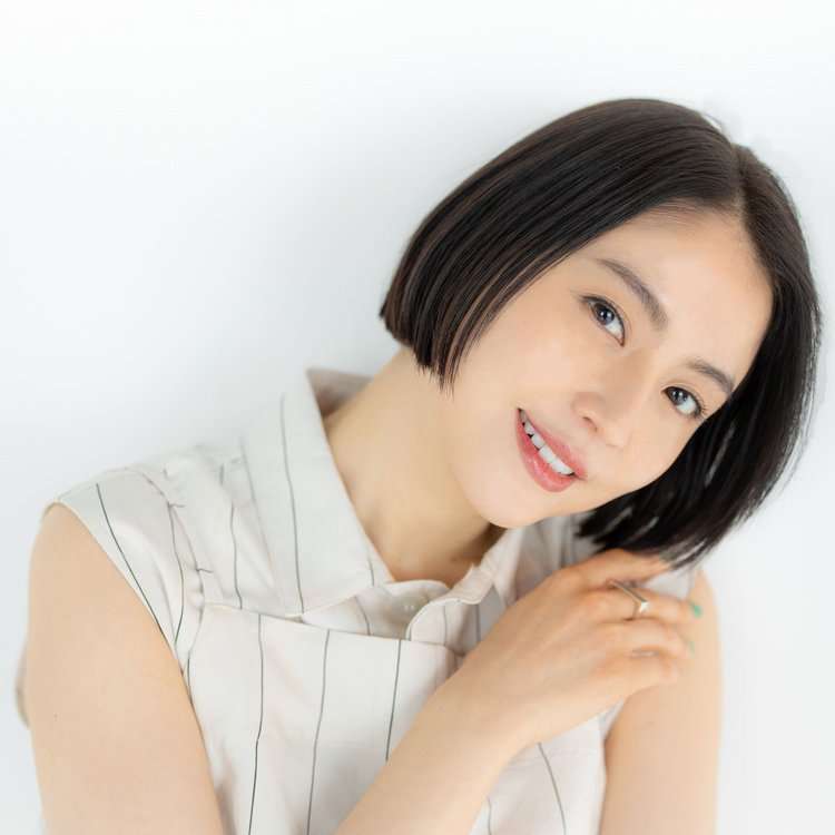 長澤まさみ、美背中あらわ「溜息出るほど美しい」 河北メイクでハンサムな色気