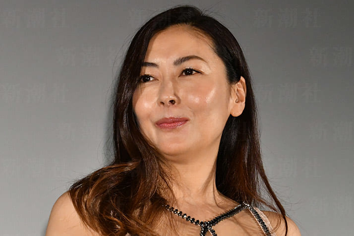 中山美穂、初の刑事役に挑戦 小泉孝太郎主演『ゼロ係』ノンスタ石田明も新レギュラー