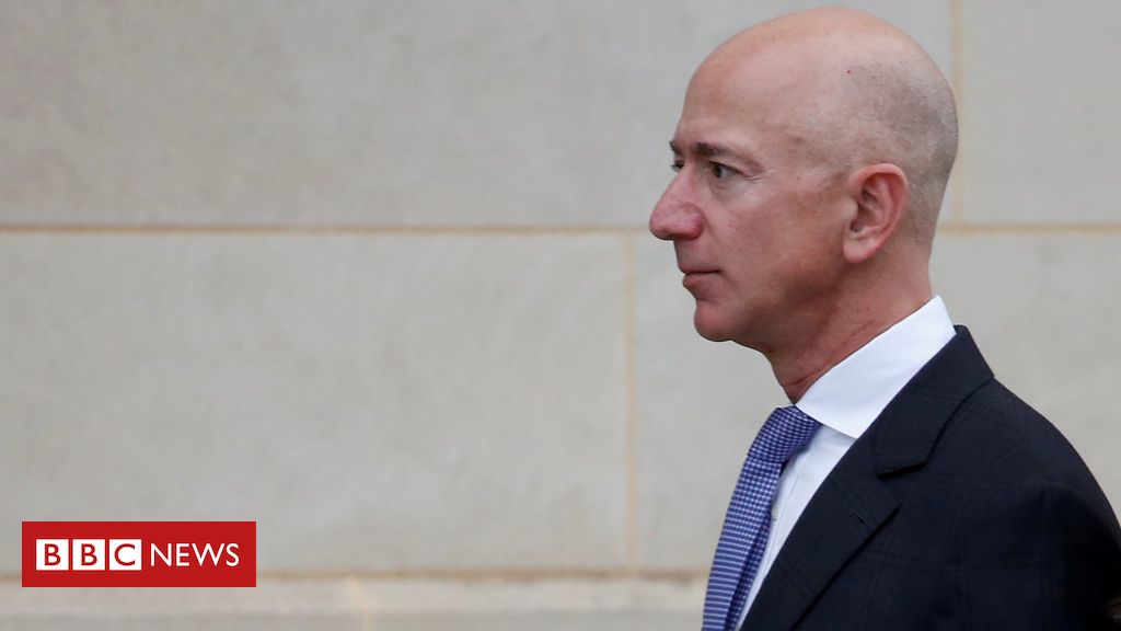 Jeff Bezos to step down as Amazon chief executive - BBC News