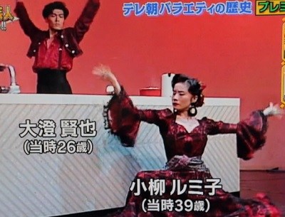 小柳ルミ子、美容室のシャンプー台で腹筋「何時でも、何処でも、筋トレ」