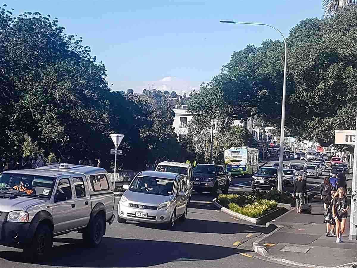 NZ沖でM8.1　群発地震、津波に警戒呼び掛け