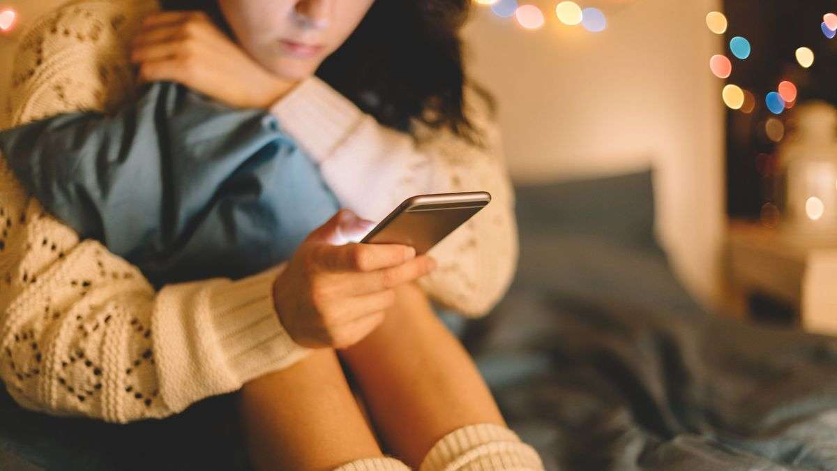 無断で撮影､送信して即消し…大人が知らないところで陰湿化する｢子どものネットいじめ｣の実態