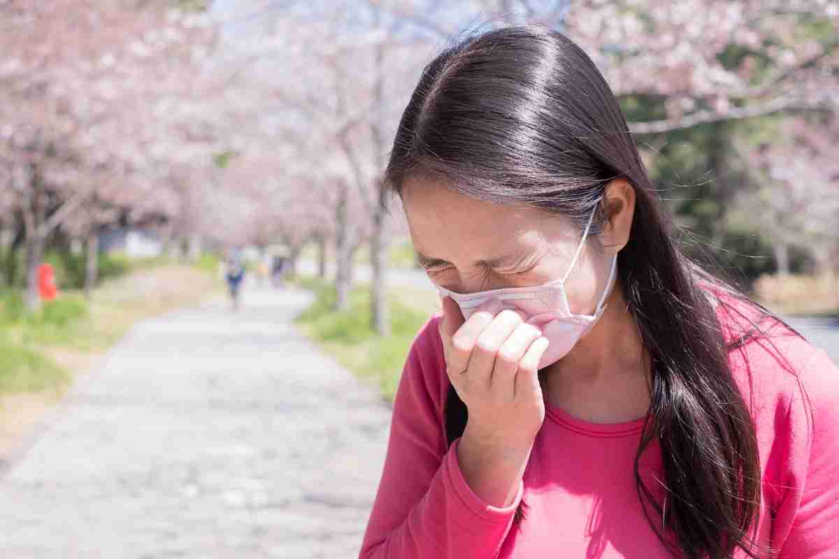 花粉症での鼻詰まり解消「箱ティッシュ」「鼻うがい」に潜む危険性｜NEWSポストセブン