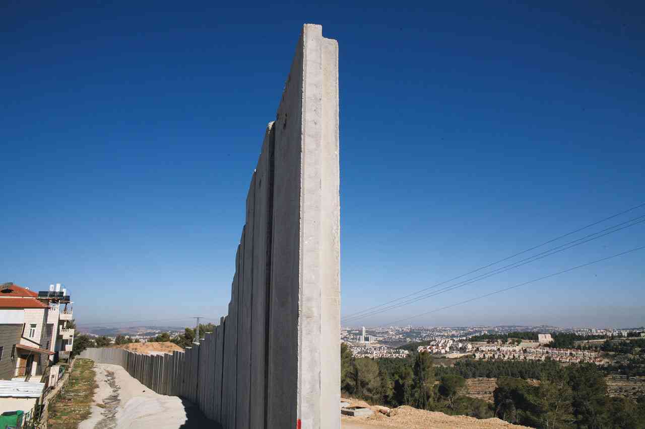 「パレスチナってどこ？」という人に見てほしい。バンクシーがガザ地区に残した作品「世界一眺めの悪いホテル」 | 男の隠れ家デジタル