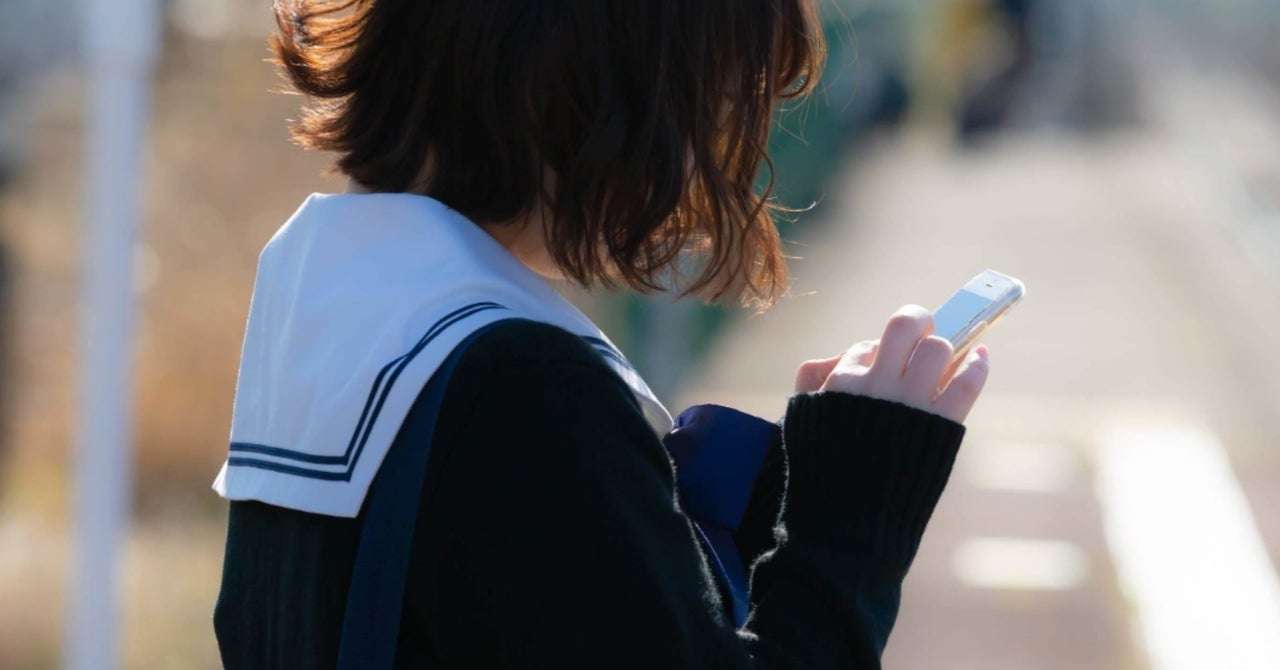 日向坂46新曲「アザトカワイイ」の歌詞が手抜きでむかつく｜にし｜note