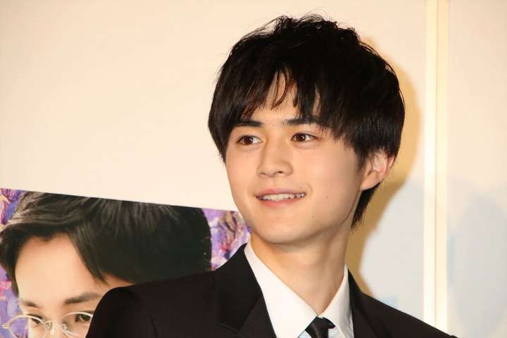 鈴鹿央士、初の単独CM出演 ピュアでフレッシュな魅力“全開”