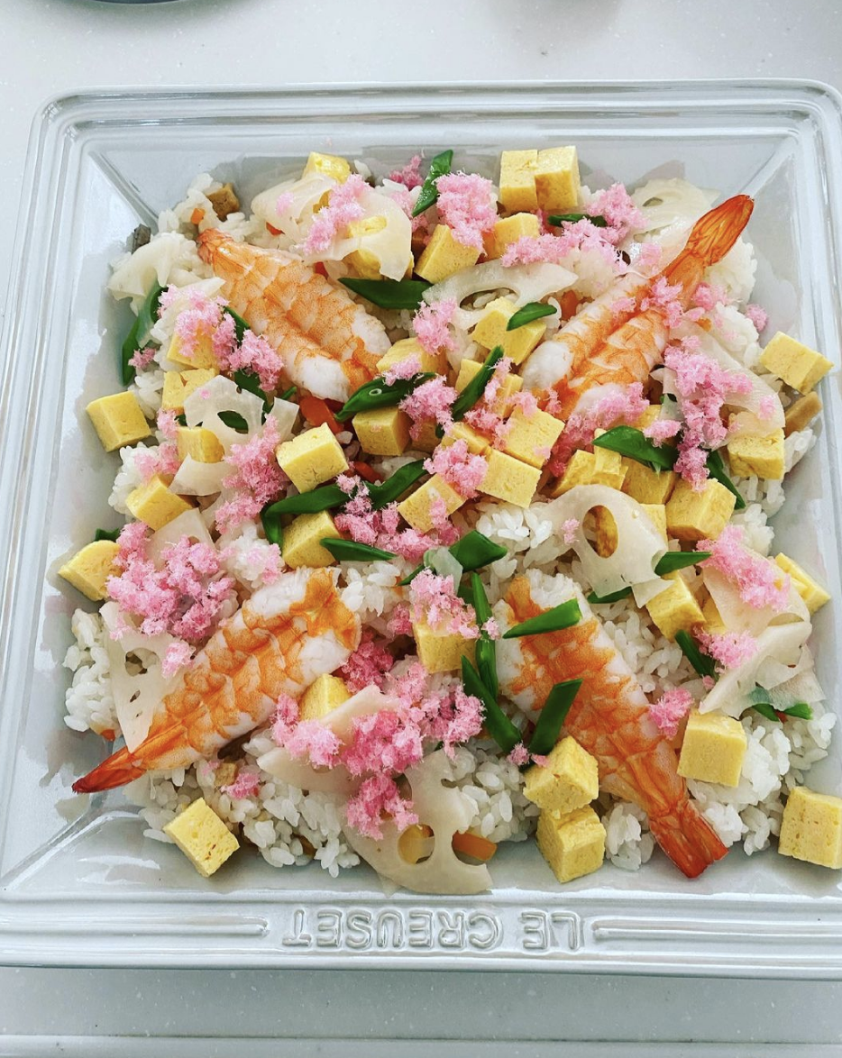 アンガールズ山根、娘のために作ったちらしずし公開 「料理の腕上げましたね」「めっちゃ美味しそう」
