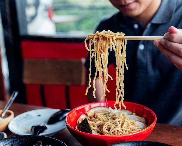 お昼(ランチ)って何を食べていますか? 働く男女500人に聞いてみた(2) 外食編 | マイナビニュース