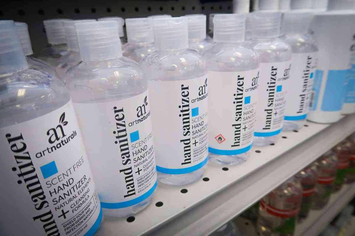 手指消毒剤の一部に高レベル発がん性物質との分析－コロナで販売急増 - Bloomberg
