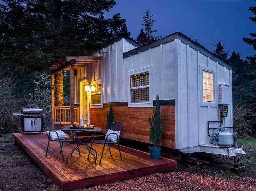 老後資金のために広さ19平方メートルの家に住み始めた女性、