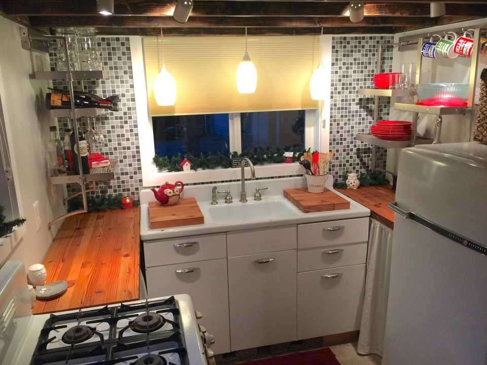 老後資金のために広さ19平方メートルの家に住み始めた女性、