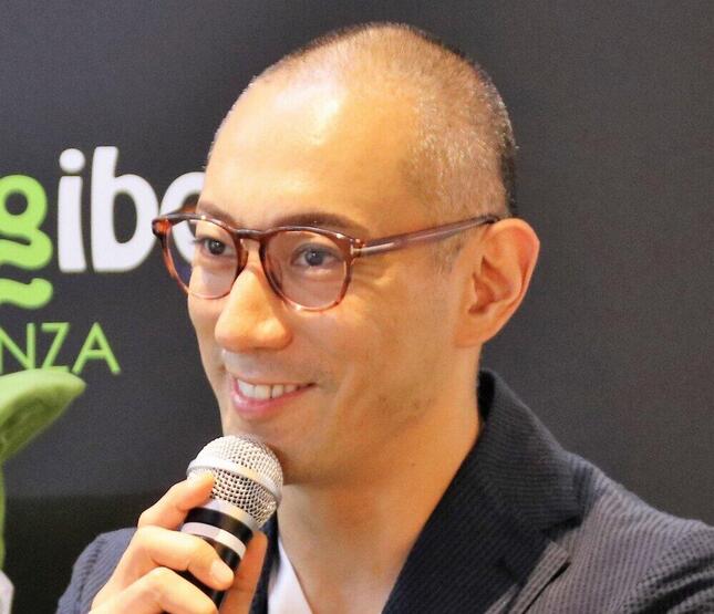 市川海老蔵、未来の顔はロバート・デ・ニーロ?!　加工写真が話題「アメリカの俳優さんに似てる」