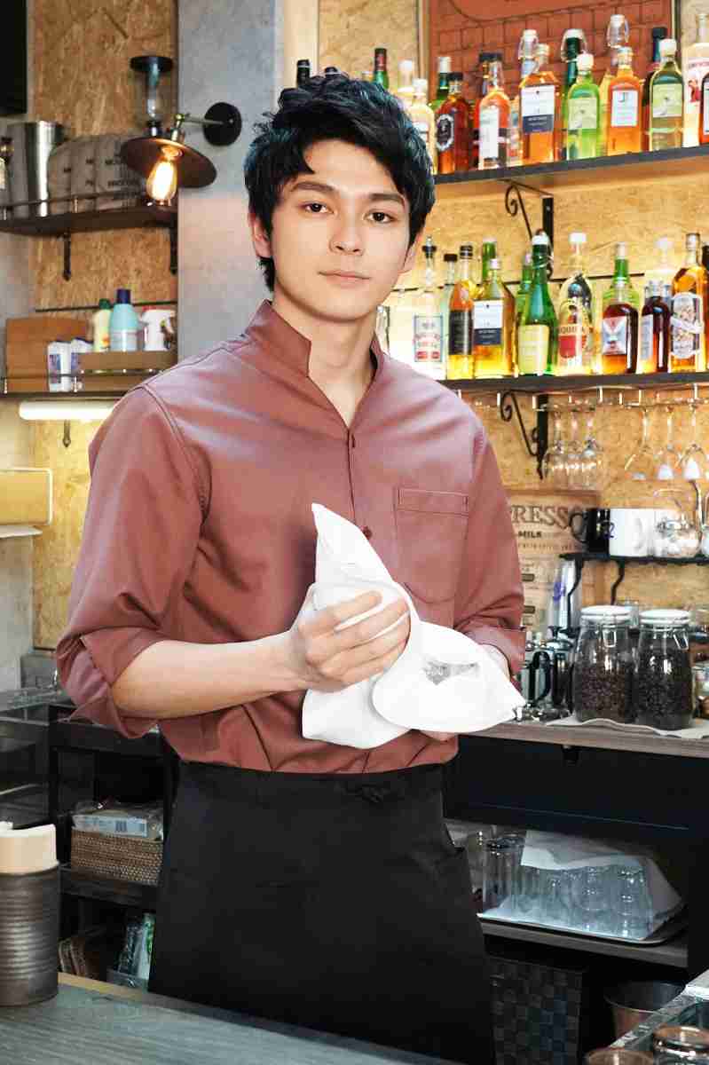 眞栄田郷敦、軽くてチャラいモテ男役　来月フジ系連ドラでカフェ＆バー店員に : スポーツ報知
