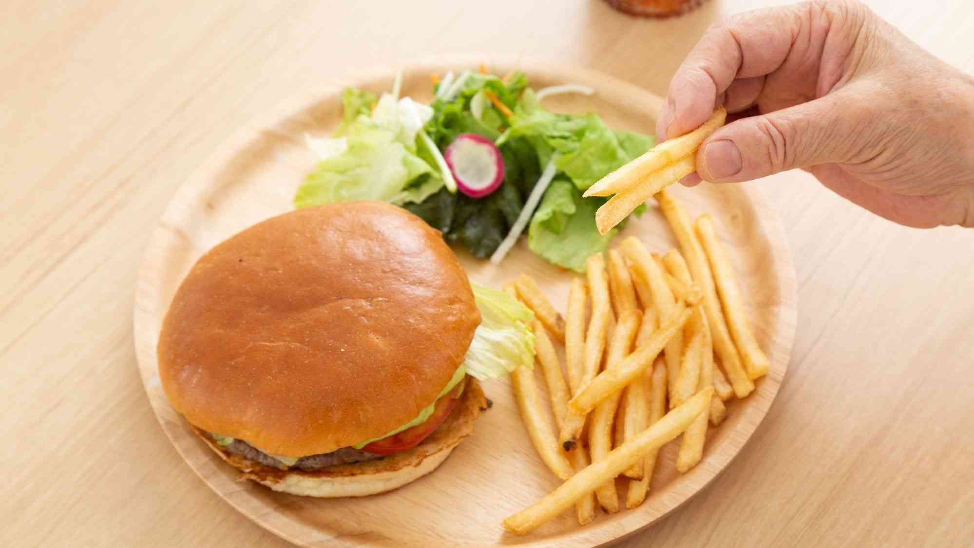 コロナ禍で家の昼食｢ハンバーガー｣激増の理由 | 消費・マーケティング | 東洋経済オンライン | 経済ニュースの新基準