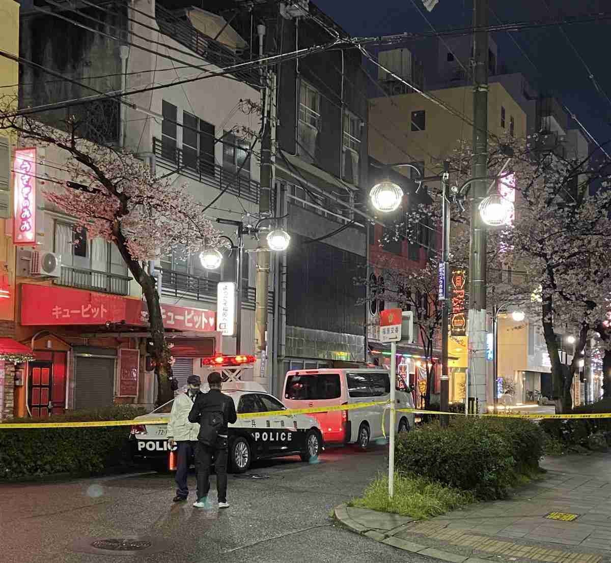 「大きな音が４回」神戸で発砲事件か　建物に複数の痕 - 産経ニュース