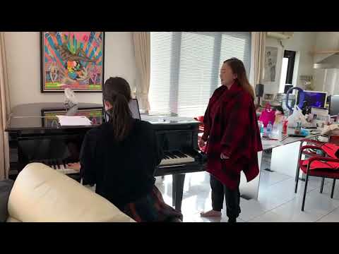 ボイトレ中です♫ - YouTube