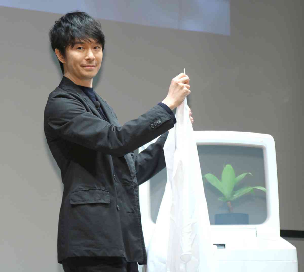 長谷川博己、洗濯のこだわり「表示記号しっかり読む　1個ずつネットに」