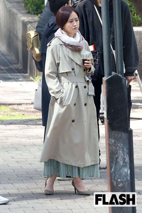 前田敦子、思わず眉間にシワを寄せる“別居＆独立”の代償