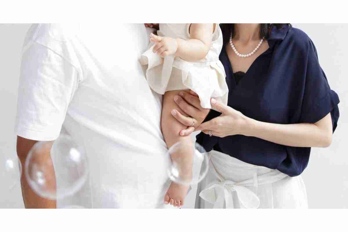 コロナ禍で「家族の記念写真」のニーズ増 写真で孫の成長を知って涙する人も | マネーポストWEB