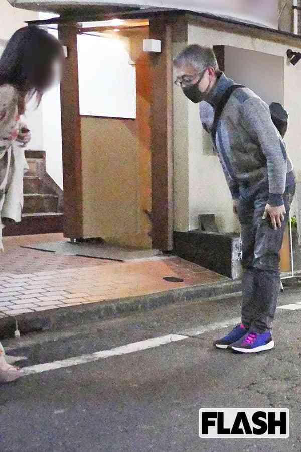 松尾貴史、政府批判の論客が深夜まで「3軒はしご酒」…飲み始めは “SNSで知り合った女性” と