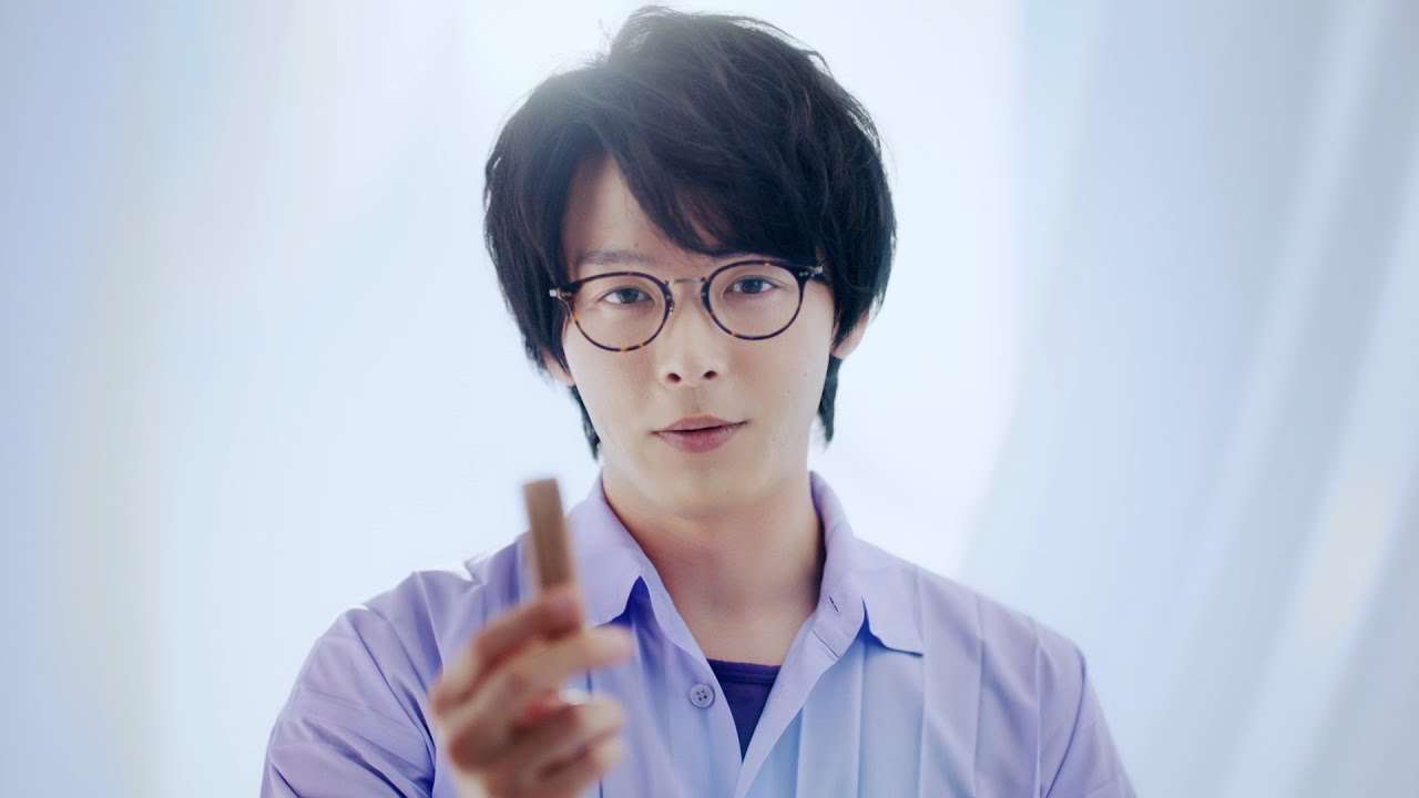 中村倫也、贅沢な出会いに誘う「是非」　自身の贅沢はパスタ・ピザ・ホテトの一気喰い！　ブルボン『ルマンド男子』シリーズ新テレビCM「贅沢（ぜいたく）な出会い」篇 - YouTube
