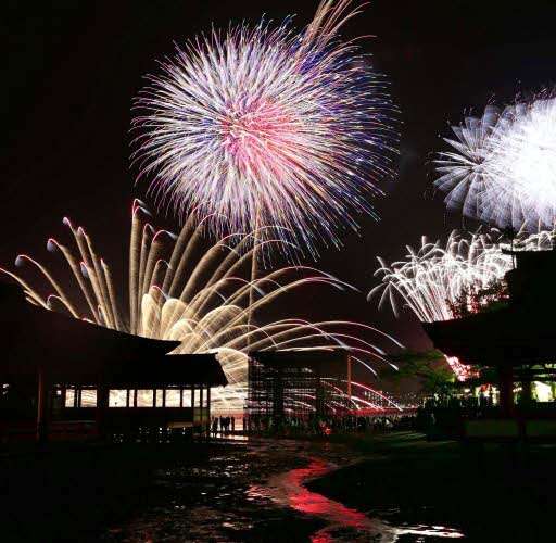 広島・宮島花火大会打ち切りへ　実行委、安全対策に限界（中国新聞デジタル） - Yahoo!ニュース