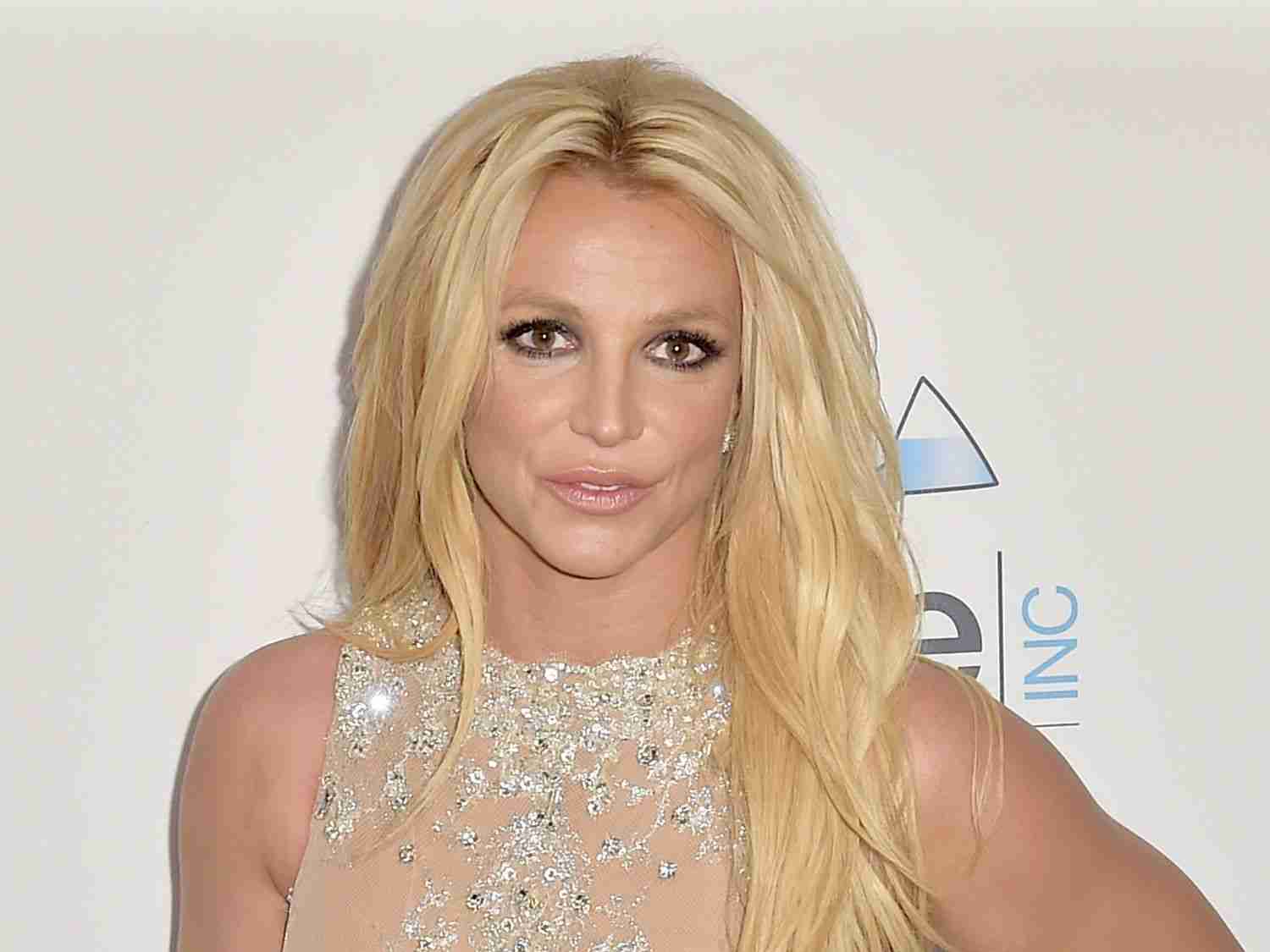 米国スター達も続々とワクチン接種。歌姫の変わった“副反応”が話題に（女子SPA！） - Yahoo!ニュース