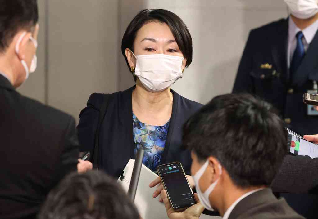 衆院議員の山尾氏、無料パス私的利用で謝罪　国民代表が厳重注意（時事通信） - Yahoo!ニュース